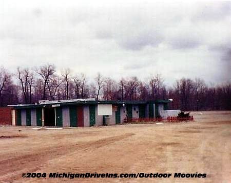 Crest Drive-In Theatre - Crest Snackbar 1990 Courtesy Darryl Burgess-Outdoor Moovies (newer photo)